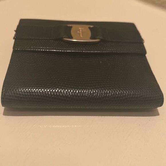 Salvatore Ferragamo Vara Bow Compact Wallet Black Grain Leather Preppy Old Money - Picture 3 of 14